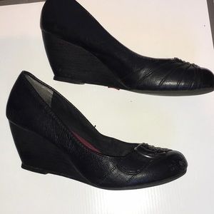 Cute Black Wedges with Buckle